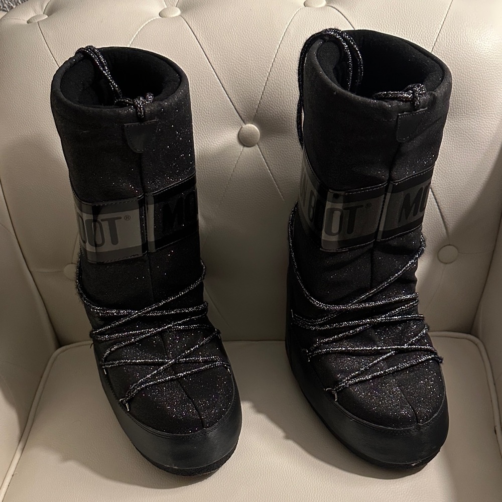 Moon Boot Black Glitter Platform Snow Boots - Picture 6 of 6